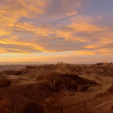 Moon Garden Feriegård Mongardino