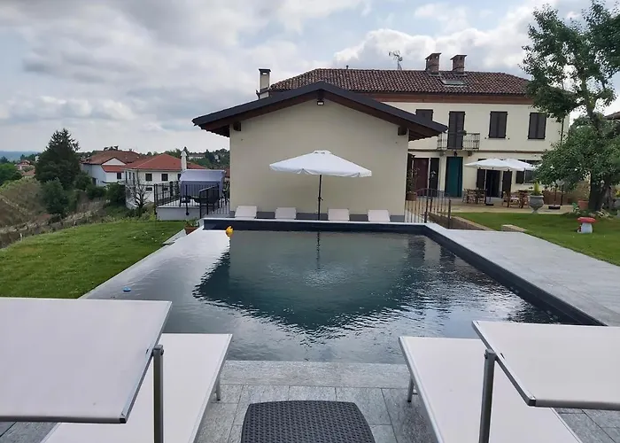 مزرعة للإقامة Moon Garden Mongardino